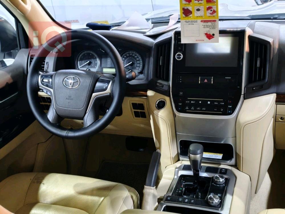 تويوتا لاندكروزر